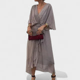 Patrícia - Vestido com Laço e Detalhes Artesanais